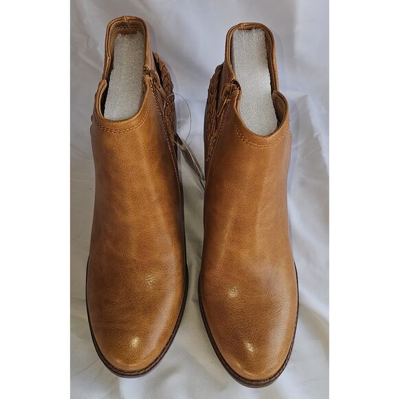 Baretraps Women's Charlotte Heeled Booties - Picture 4 of 6